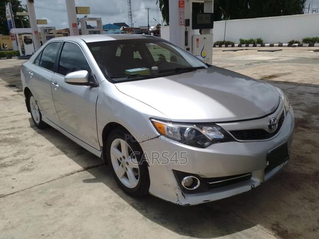 Toyota Camry 2013 Silver