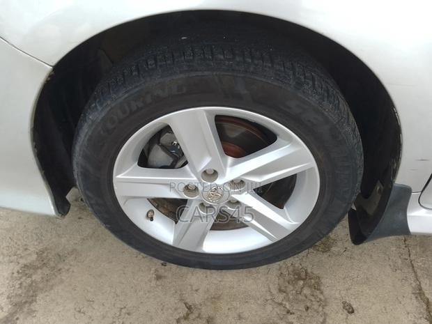 Toyota Camry 2013 Silver