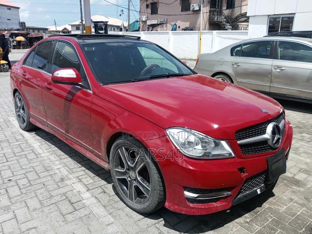 Mercedes-Benz C350 2008 Red