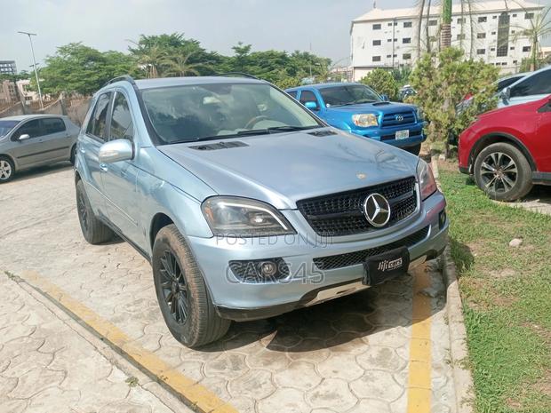 Mercedes-Benz M Class 2006 Blue