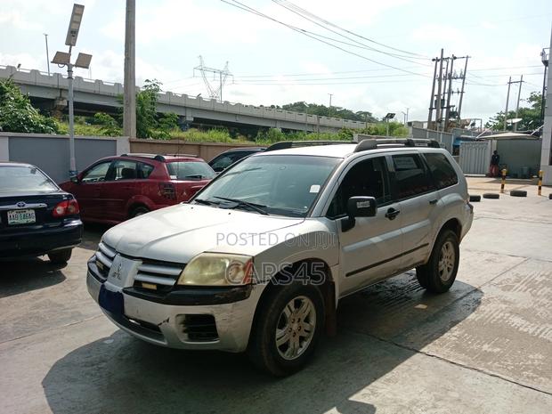 Mitsubishi Endeavor 2005 Silver