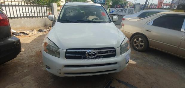 Toyota RAV4 2008 White