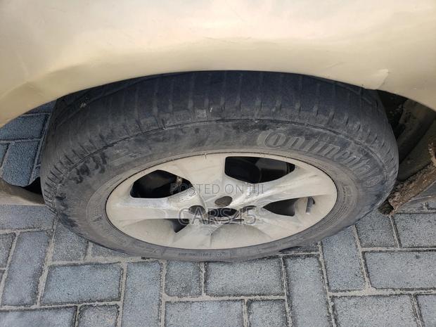 Toyota Corolla 2003 Gold