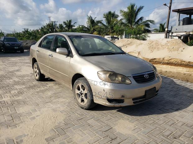 Toyota Corolla 2003 Gold