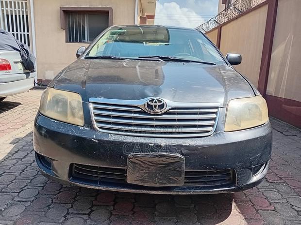 Toyota Corolla 2004 Black