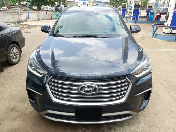 Hyundai Santa Fe 2017 Gray