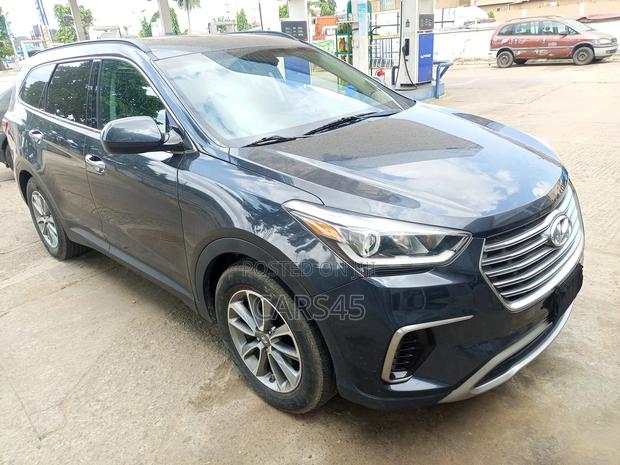Hyundai Santa Fe 2017 Gray