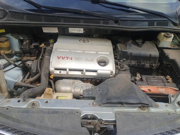 Toyota Sienna 2005 Blue