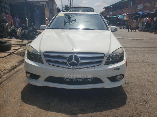 Mercedes-Benz C300 Sport 4Matic Sedan AWD (3.0L 6cyl 7A) 2011 White