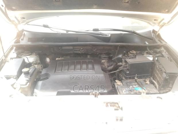 Toyota RAV4 2010 Silver