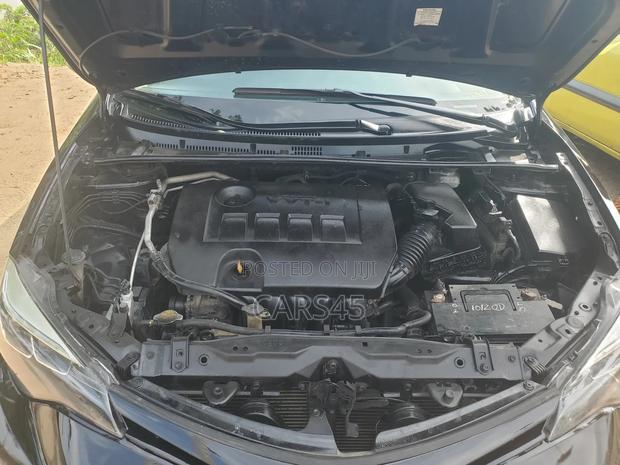 Toyota Corolla LE 4dr Sedan (1.8L 4cyl CVT) 2016 Black