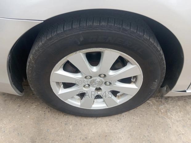 Toyota Camry 2011 Silver