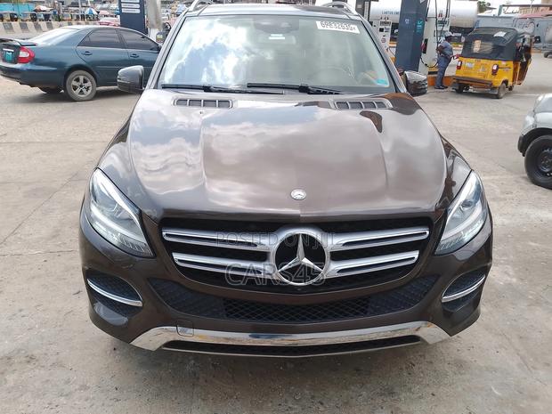 Mercedes-Benz GLE-Class 2016 Brown