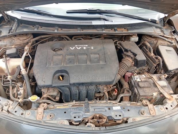 Toyota Corolla 2010 Gray