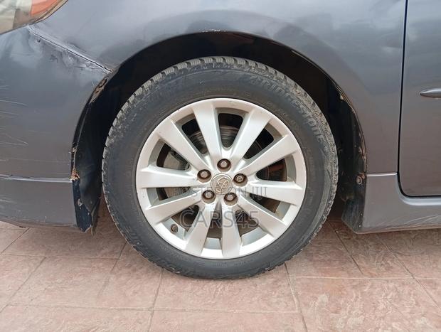 Toyota Corolla 2010 Gray