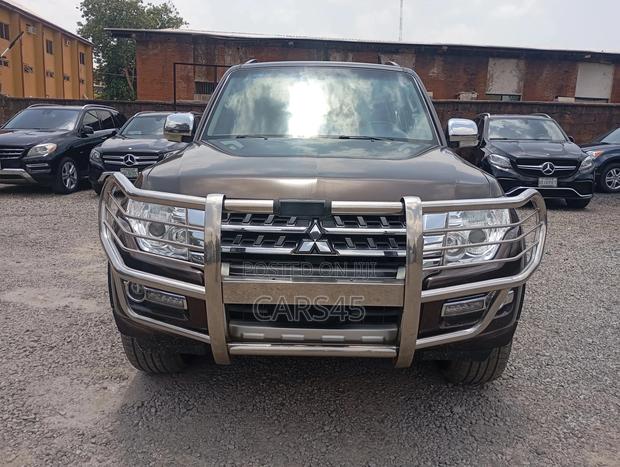 Mitsubishi Pajero 2019 Brown