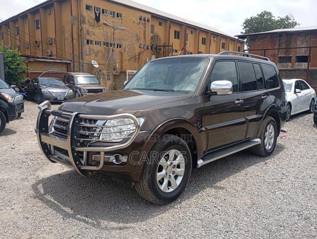 Mitsubishi Pajero 2019 Brown