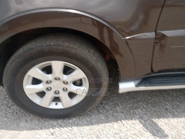 Mitsubishi Pajero 2019 Brown