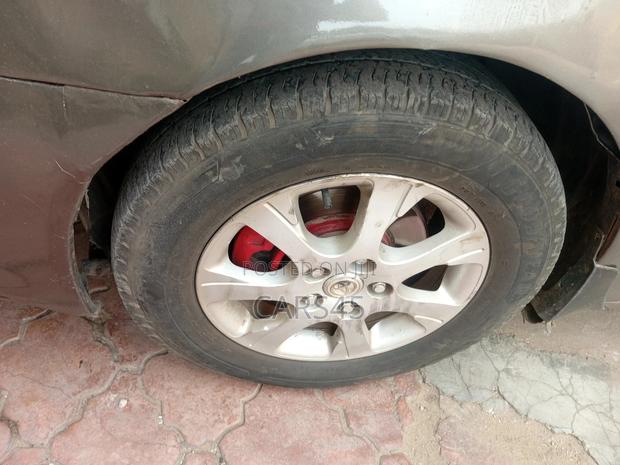 Toyota Corolla 2006 Gray