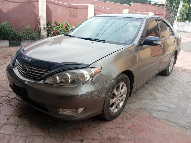 Toyota Corolla 2006 Gray