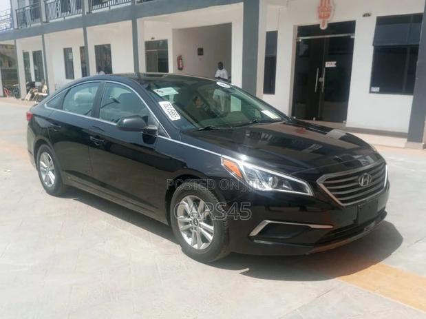 Hyundai Sonata Base Sedan FWD (2.4L 4cyl 6A) 2017 Black