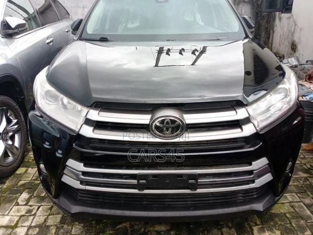 Toyota Highlander XLE 4x4 V6 (3.5L 6cyl 8A) 2017 Black