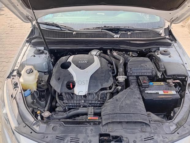 Kia Optima EX Turbo Sedan (2.0L 6cyl 6A) 2012 Silver