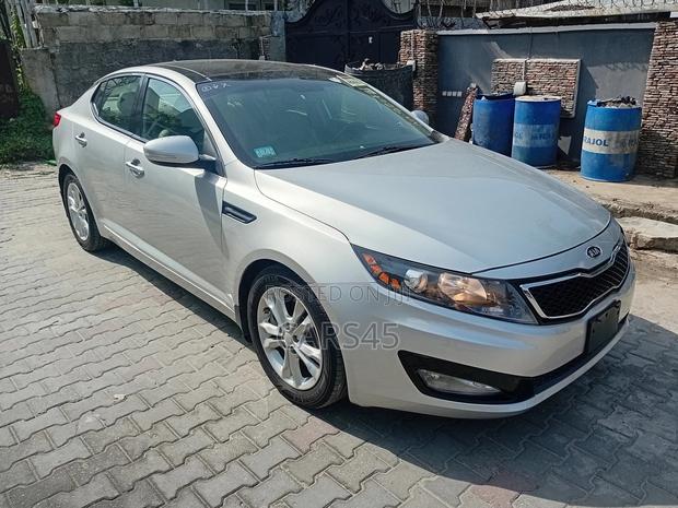 Kia Optima EX Turbo Sedan (2.0L 6cyl 6A) 2012 Silver
