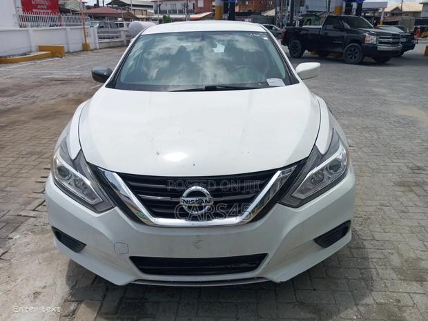 Nissan Altima 2016 White