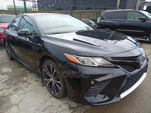Toyota Camry 2018 Black