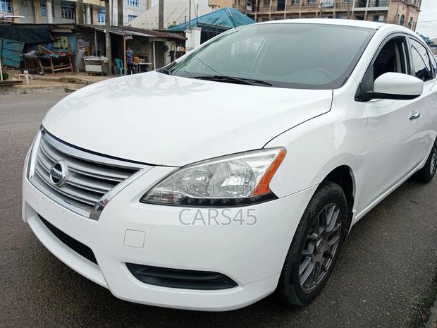 Nissan Sentra SV 4dr Sedan (1.8L 4cyl CVT) 2015 White