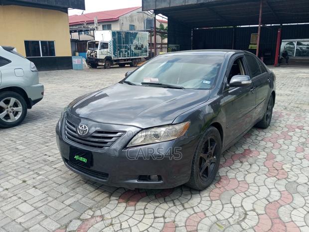 Toyota Camry 2008 Gray