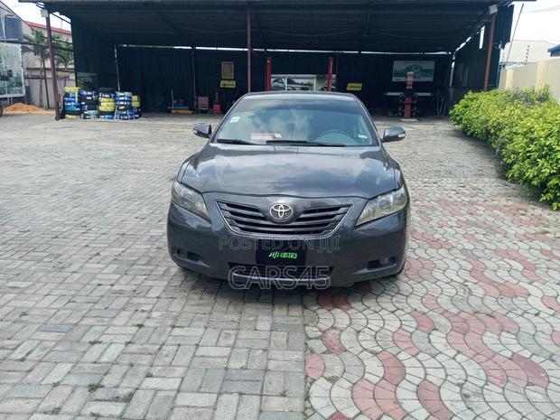 Toyota Camry 2008 Gray