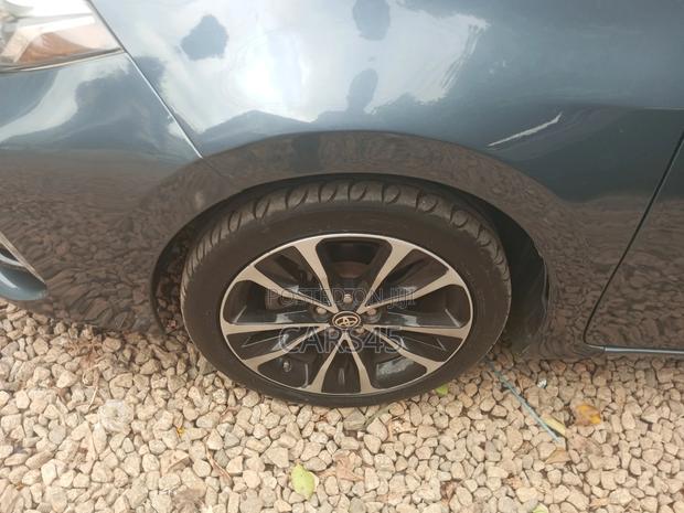 Toyota Corolla 2017 Gray
