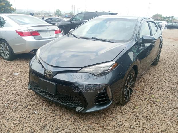 Toyota Corolla 2017 Gray