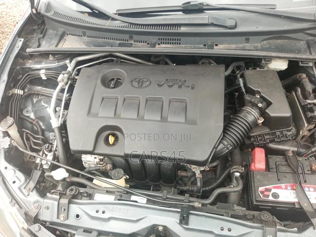 Toyota Corolla 2017 Gray