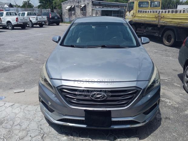 Hyundai Sonata Limited 4dr Sedan (2.4L 4cyl 6A) 2015 Gray