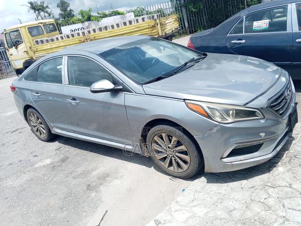 Hyundai Sonata Limited 4dr Sedan (2.4L 4cyl 6A) 2015 Gray