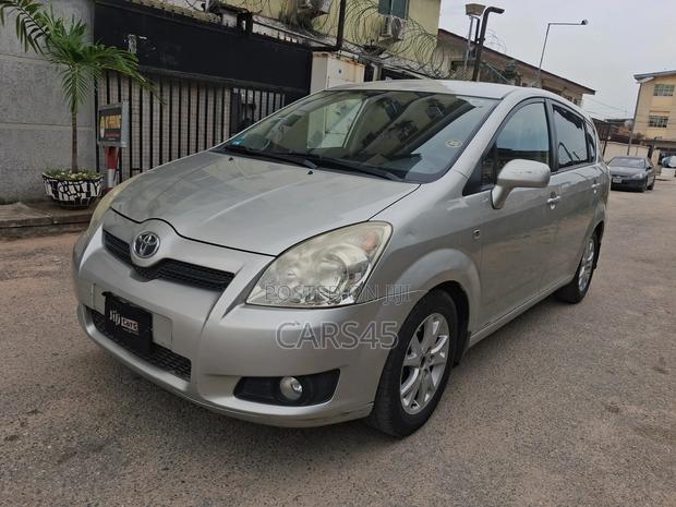 Toyota Corolla 2008 Silver