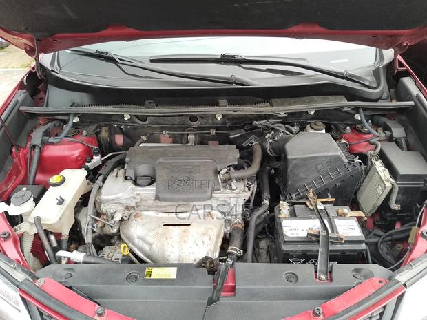 Toyota RAV4 2014 Red
