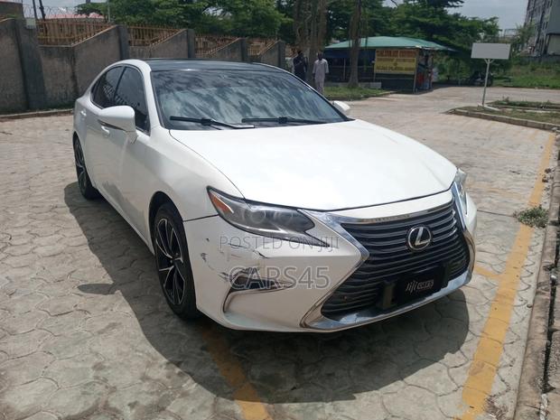 Lexus ES 2013 White