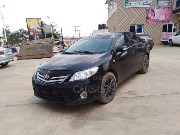 Toyota Corolla 2010 Black