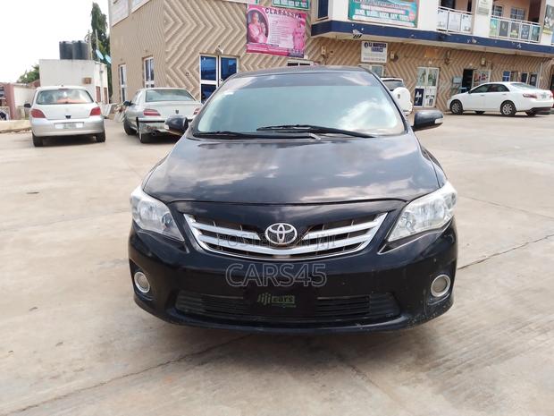 Toyota Corolla 2010 Black