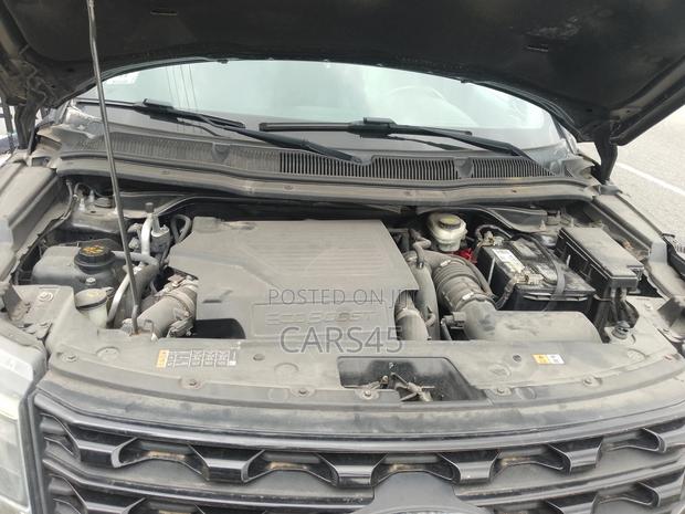 Ford Explorer 2016 Black