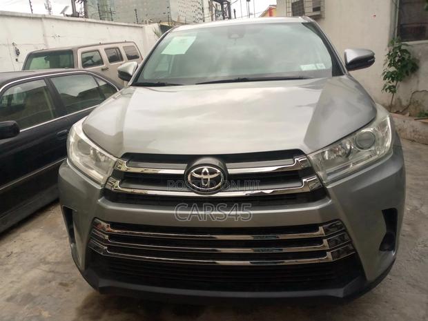 Toyota Highlander 2019 Silver
