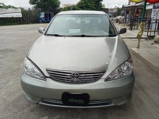 Toyota Camry XLE 4dr Sedan (2.4L 4cyl 5A) 2005 Green