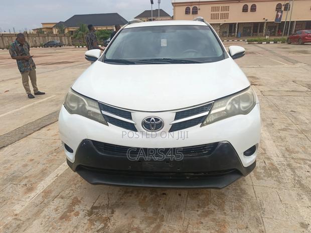Toyota RAV4 2015 White