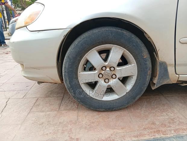 Toyota Corolla 2004 Silver