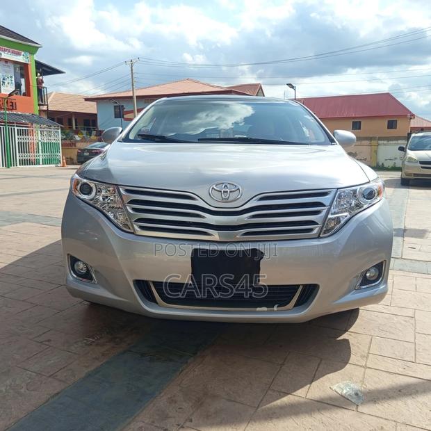 Toyota Venza 2009 Silver