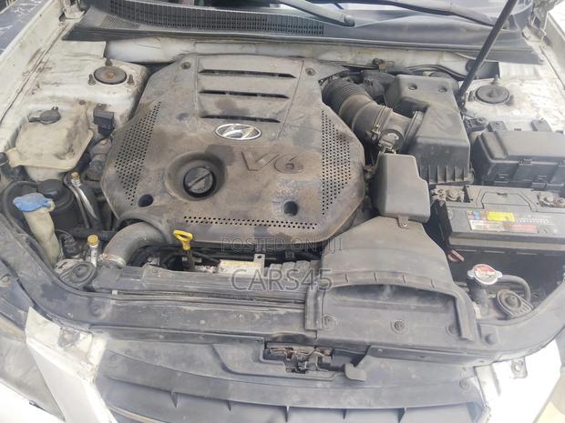 Hyundai Sonata 2009 White